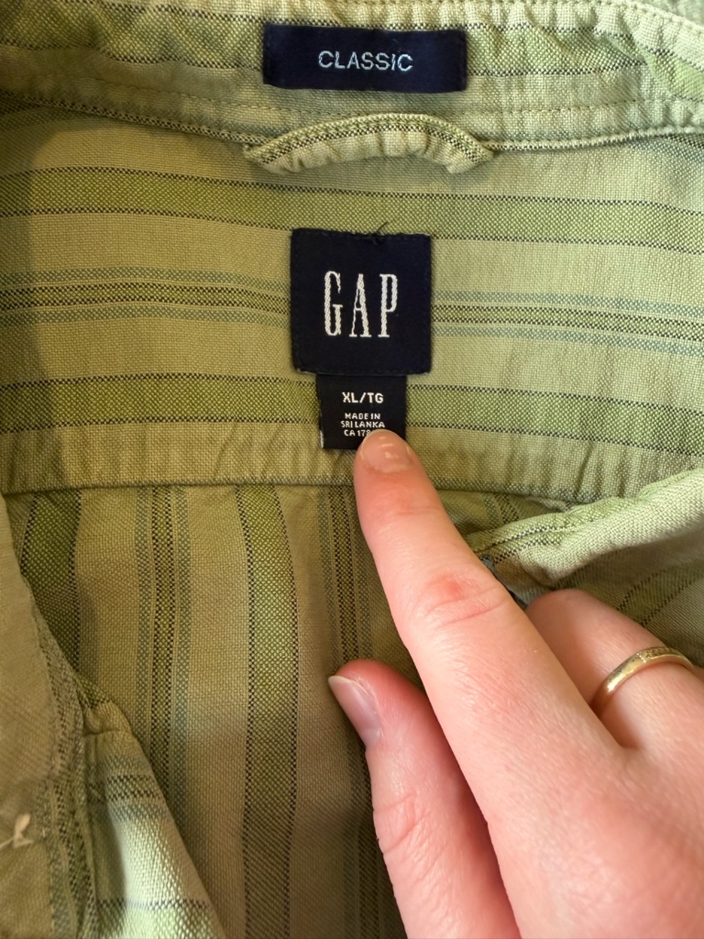 Gap Button Up - Picture 3 of 3